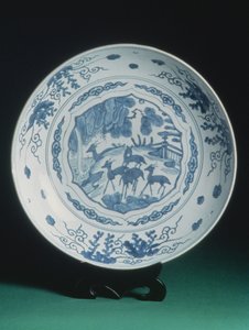 Laturi sinivalkoisella koristeella, 1550-75 (posliini)